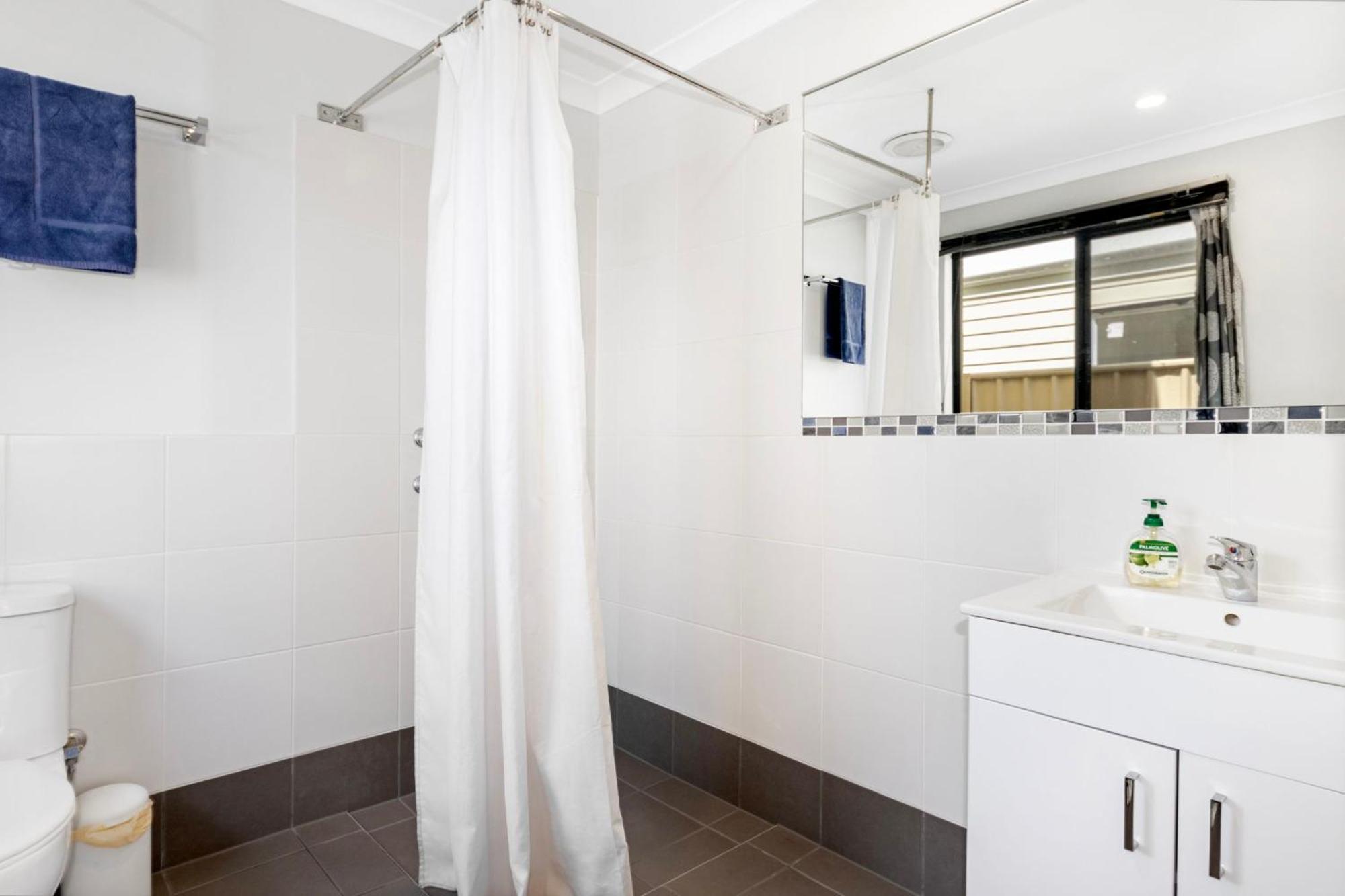 Observatory Guesthouse - Adults Only Бъселтън Екстериор снимка