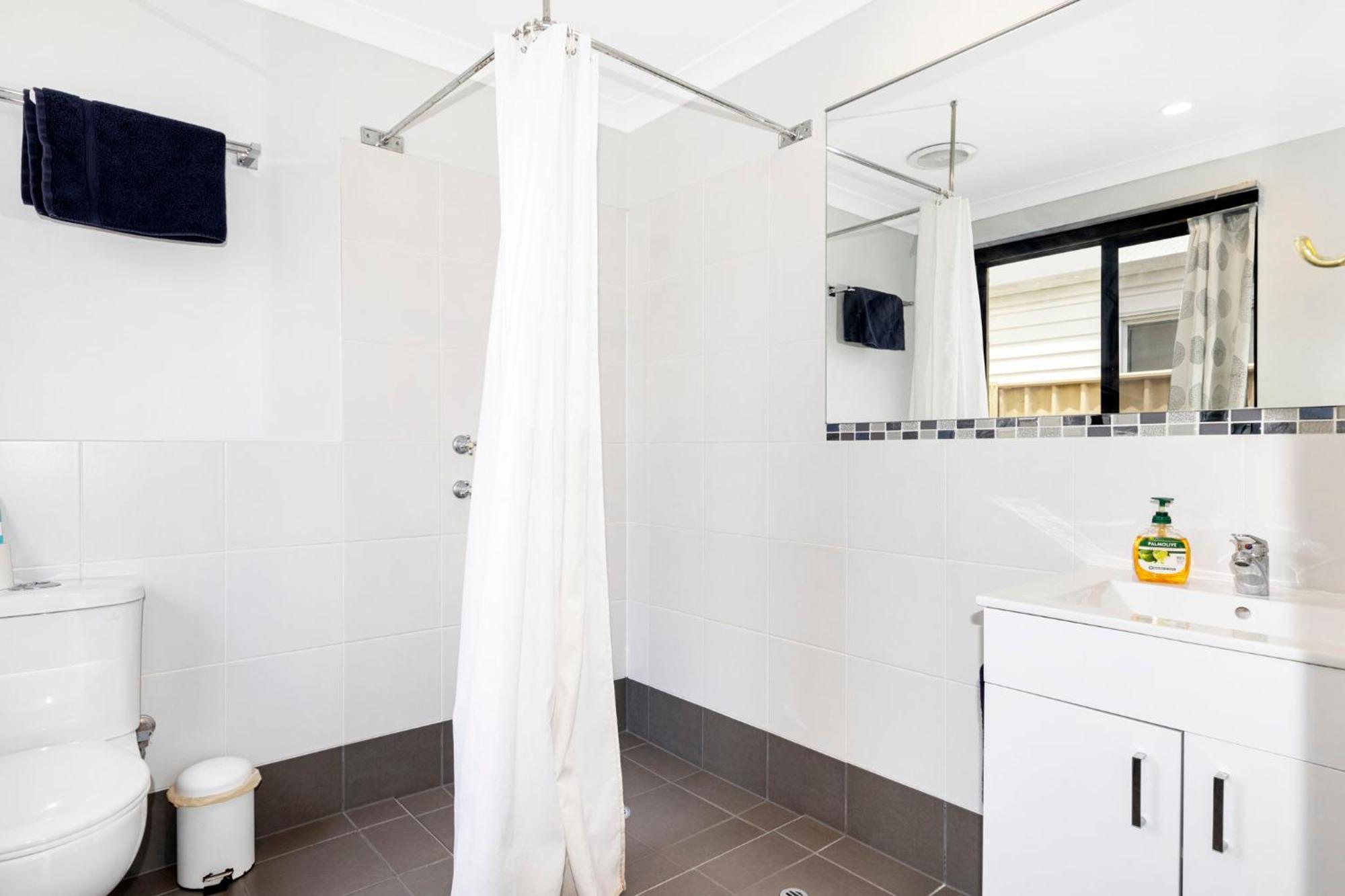 Observatory Guesthouse - Adults Only Бъселтън Екстериор снимка
