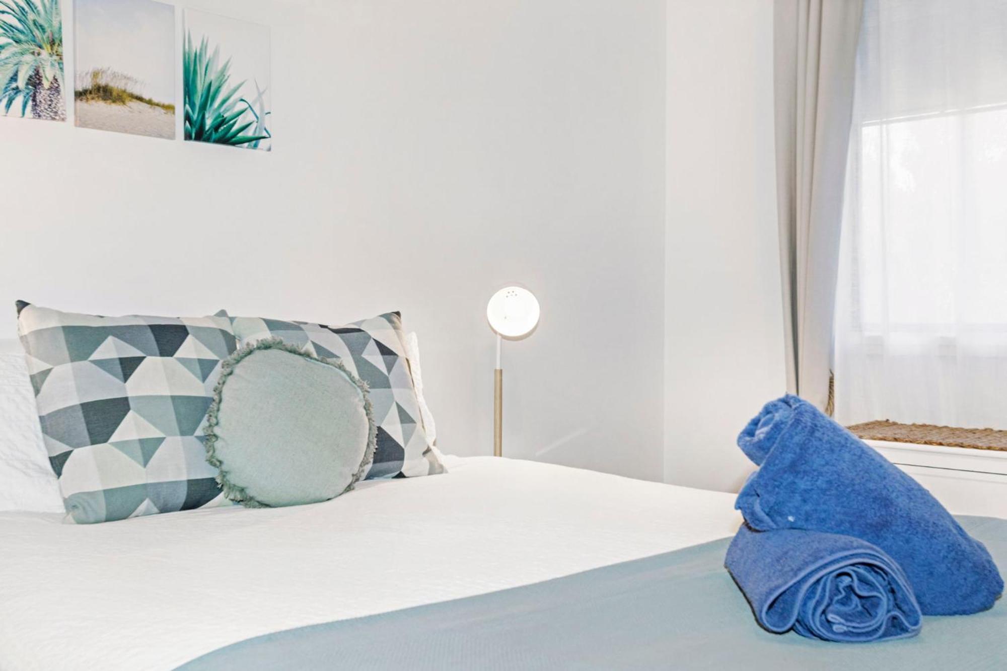 Observatory Guesthouse - Adults Only Бъселтън Екстериор снимка